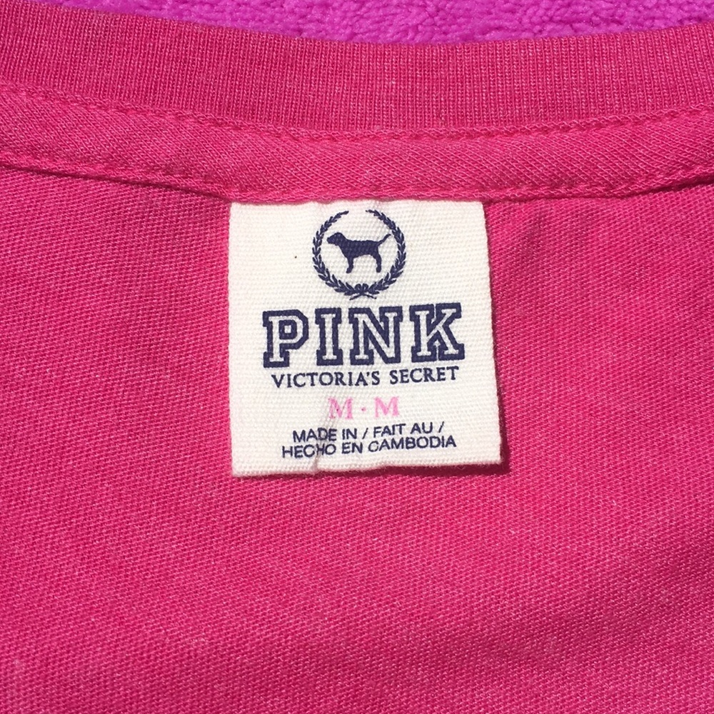 VS PINK pink t-shirt. - Picture 3 of 3